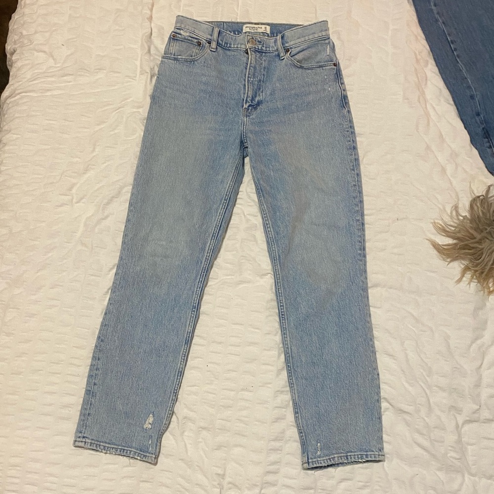 Abercrombie & Fitch  The 90s Straight Ultra High Rise Jeans size 27 short